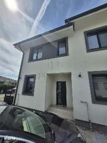 Casa insiruita - partea de margine - teren 90mp - toate utilitatile -