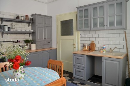Apartament in casa, 4 camere, Central Brasov, zona deosebita