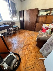 Apartament 2 camere, etaj 2, necesita revovare, zona centrala