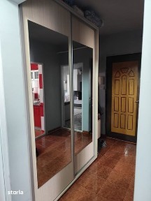Vand apartament 2 camere zona Radu Negru