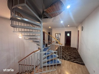 Spre inchiriere, casa cu 3 camere, intr-o zona linistita