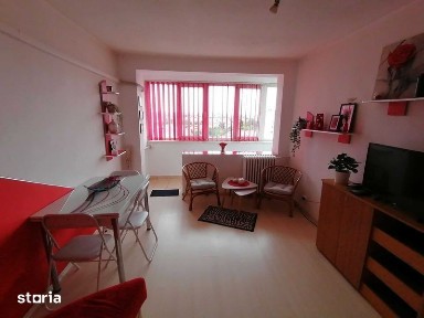 Inchiriez apartament 3 camere - zona Bulevardul 16 Decembrie 1989