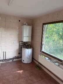 Casă Nouă + 5.760 mp Teren în Rădești, Argeș