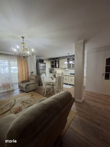 Apartament 3 camere de vanzare, et. 4, 70 mp, zona Republicii