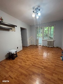Apartament 3 camere de vanzare