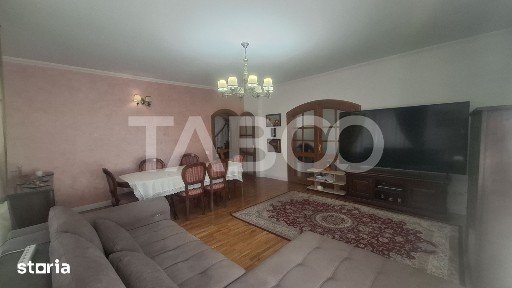 Apartament 4 camere 155 mp 2 balcoane garaj inchis Central Sibiu