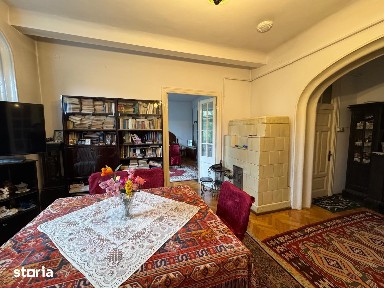 Vanzare apartament 3 camere vila D+P+1+M curte doua intrari Cotroceni