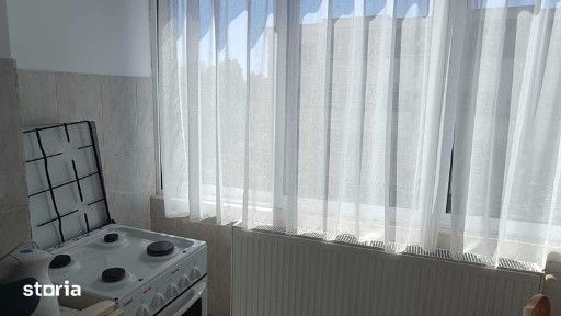 Inchiriez apartament decomandat 3 camere 2 bai zona centrala
