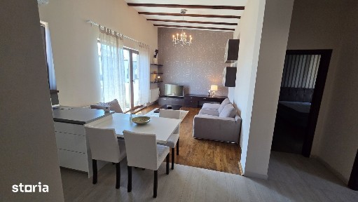 Apartament 3 camere de închiriat, 2 balcoane și AC