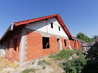 Casă de vânzare în sat tipar jud arad