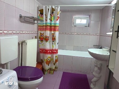 Apartament 3 camere la curte
