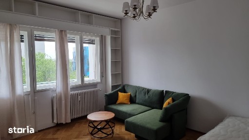 Batistei studio luminos, mare, proaspăt renovat totul nou. Priveliste