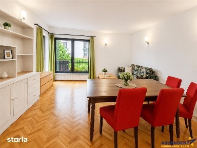 Vila cu etaj, curte proprie si livada, parcare interioara, Brasov Cent