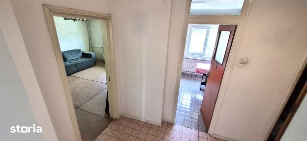 3 camere, 2 băi, compartimentat excelent, luminos (Lacul Tei)
