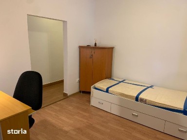 Apartament 2 camere 65 mp, curte, Zona centrala