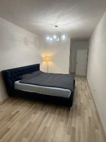 Proprietar vand apartament nou 3 camere 2 bai terasa etaj3/5 lift doua locuri de parcare. exclus agentii imobiliare sau intermediari.