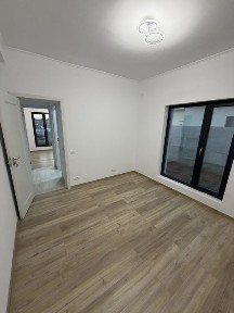 Case de vanzare 4 camere+pod buftea