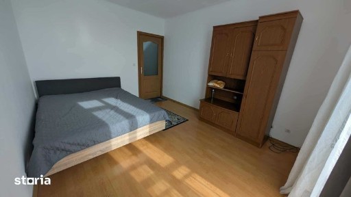 Inchiriez apartament 2 camere Reghin Bdul Unirii 57