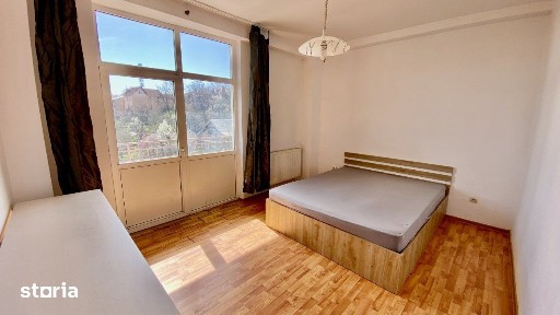 Apartament 2 camere, etaj 3, zona Teilor