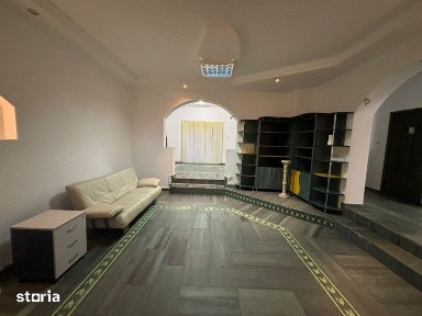 Casa de inchiriat, 180 mp, Andrei Muresanu, 6 parcari, garaj, terasa