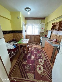De vanzare apartament 3 camere, 2 bai, balcon, etj 1,pe Bd Roman Musat