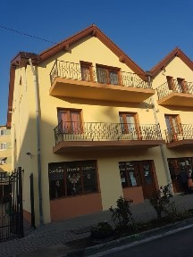 Vând casă in Arad zona Fortuna Arad compusă din parter etaji mansardă