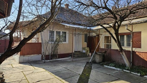 casa de vanzare