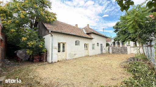 Casă Centrală 6 incăperi Str. Iuliu Maniu - Carei - Comision 0%