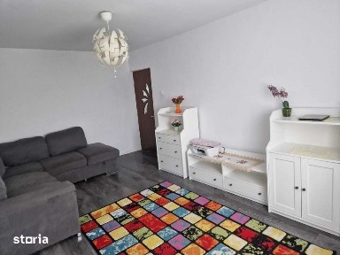 Apartament 3 camere decomandat de închiriat - Alexandru cel Bun