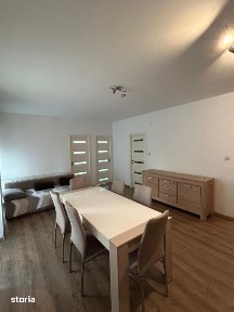 Apartament cu 3 camere, 64 mp, zona Republicii