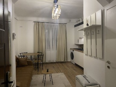 Garsonieră complet renovată 2023 - zona UMF / Spital Județean