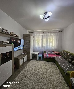Apartament 3 camere decomandate de vânzare, Zona Liceul Ghibu Oradea