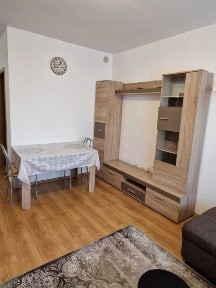 Închiriez apartament cu 2 camere, cartier Alma, Turnișor