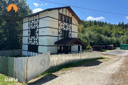 Vilă 234 mp, spre Pârâul Rece - 4 dormitoare, 5 băi, teren 364 mp
