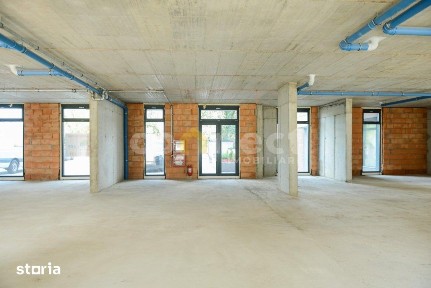 Spatiu comercial de inchiriat | SU 211.40 mp | Terasa 10.60 mp | Intre