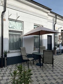 Vilă moderna 3 camere de vânzare|Calea Calarasilor - Hala Traian | Zona Centrala |90 mp