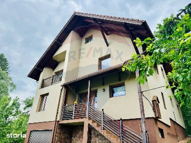 Vilă cu 5 camere de vânzare si 4 bungalow-uri Sacele, Brasov.