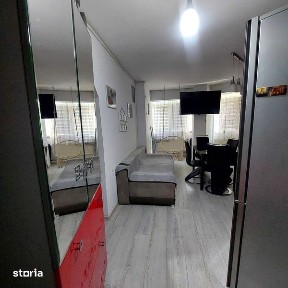 Caut colega de apartament