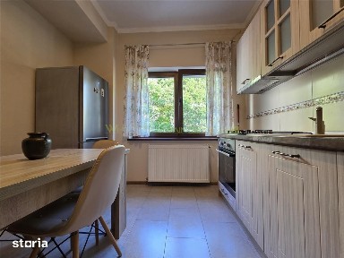 Apartament central cu acces la gradina si 2 locuri parcare