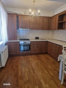 Închiriez apartament
