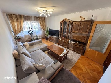 Apartament 3 camere, 79.57 mp, zona Micro 11