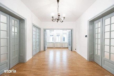 Spatiu Comercial / Birouri 120 mp Aviatorilor, Etaj 1/2, Parcare