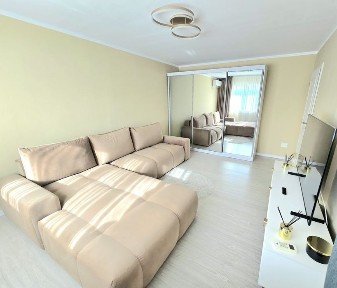 Apartament 2 camere decomandat Rovine. Complet mobilat si utilat. Centrala proprie/AC. NU SUNT INTERESATĂ DE COLABORARE CU AGENTII !