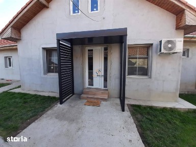 Doua Case In Curte Cenei La 28 Km De Timisoara
