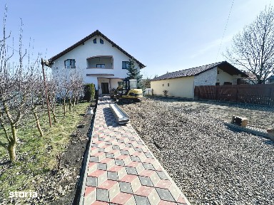 Casă DE VÂNZARE în Cucerdea