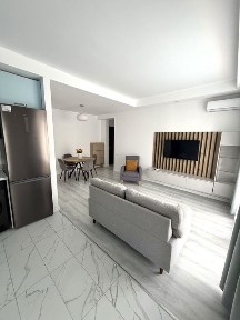 Apartament de 3 camere de inchiriat in Cosmopolis