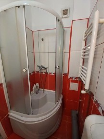 Inchiriez apartament cu o cameră zona metalurgie