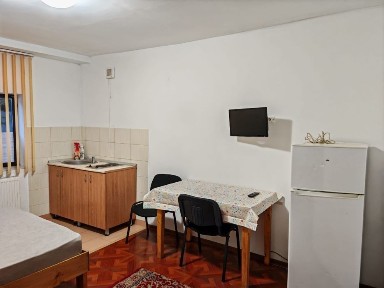 Proprietar în Tătărași, zona Ateneu, garsonieră