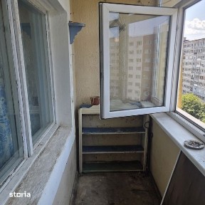 Vand apartament 2 camere decomandat