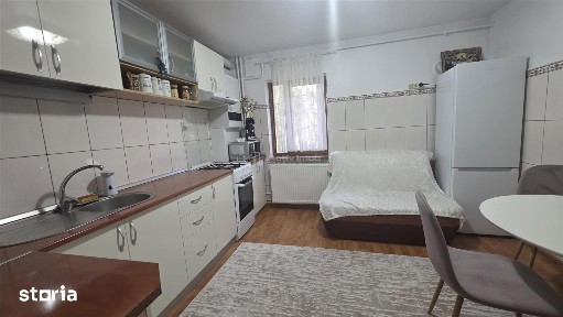 Apartament 2 deomandat, mobilat, utilat, CT, etaj 1 - Rovine